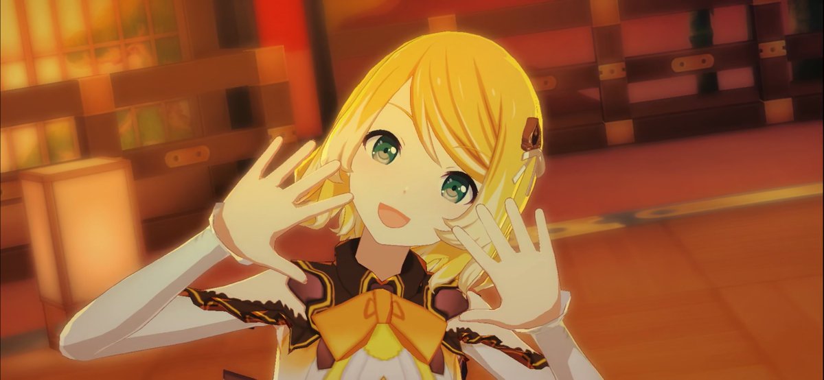 43tx2's tweet photo. この衣装＋髪型めっちゃデフォしがりこちゃんに雰囲気近くてとくに好きなんだよね〜！ってポストしようと思ったらスクショリンちゃんかわいすぎて顔ばっかなの💛🧡 https://t.co/t2D3s9prXw