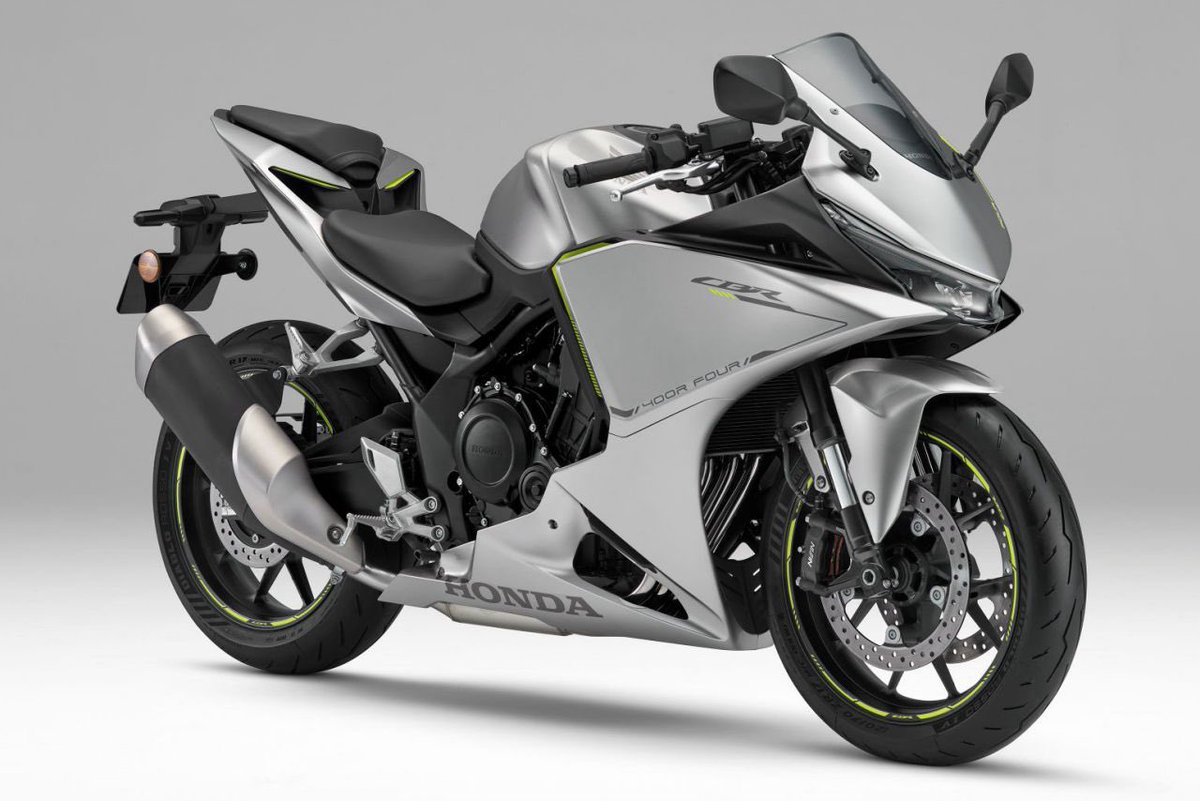 PutiMotor's tweet photo. ホンダが「CBR400R FOUR E-Clutch」を、9/18発売。

2000年に生産終了となった CBR400RR以来、実に26年ぶりとなる、400ccクラスでの4気筒CBRの登場。

399ccの水冷4ストDOHC4バルブ並列4気筒エンジンを搭載。

ラムエア、TBW、ライディングモード、Eクラッチ、倒立フォーク、ラジアルマウントキャリパーといった最新技術を投入。

【車重/シート高/タンク/出力/価格】
187kg/780mm/14.L/58ps/1,199,000円

https://t.co/L2BUL0Fnab