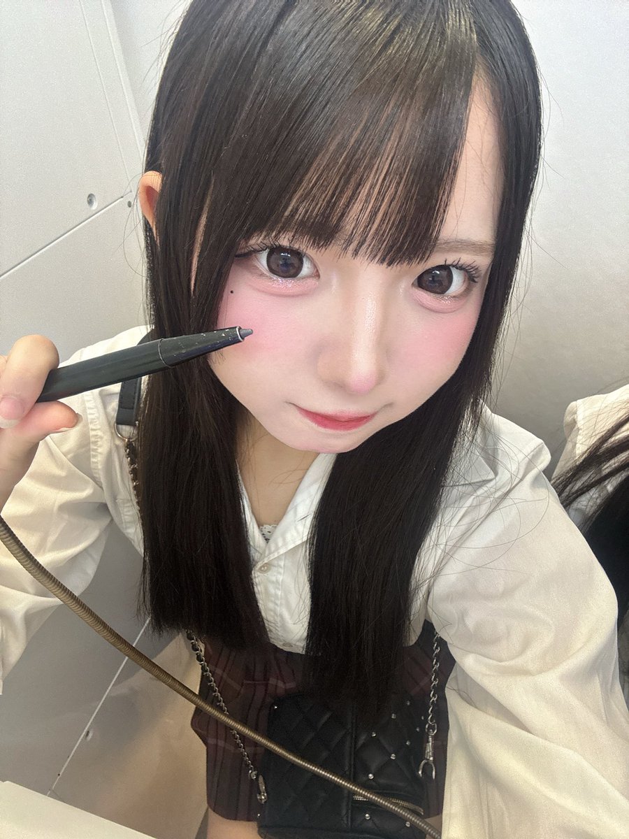 dreco_anon's tweet photo. 放課後デートしよ^  ̳   ̫   ̳^ ♡ https://t.co/7ETZVY0m4S