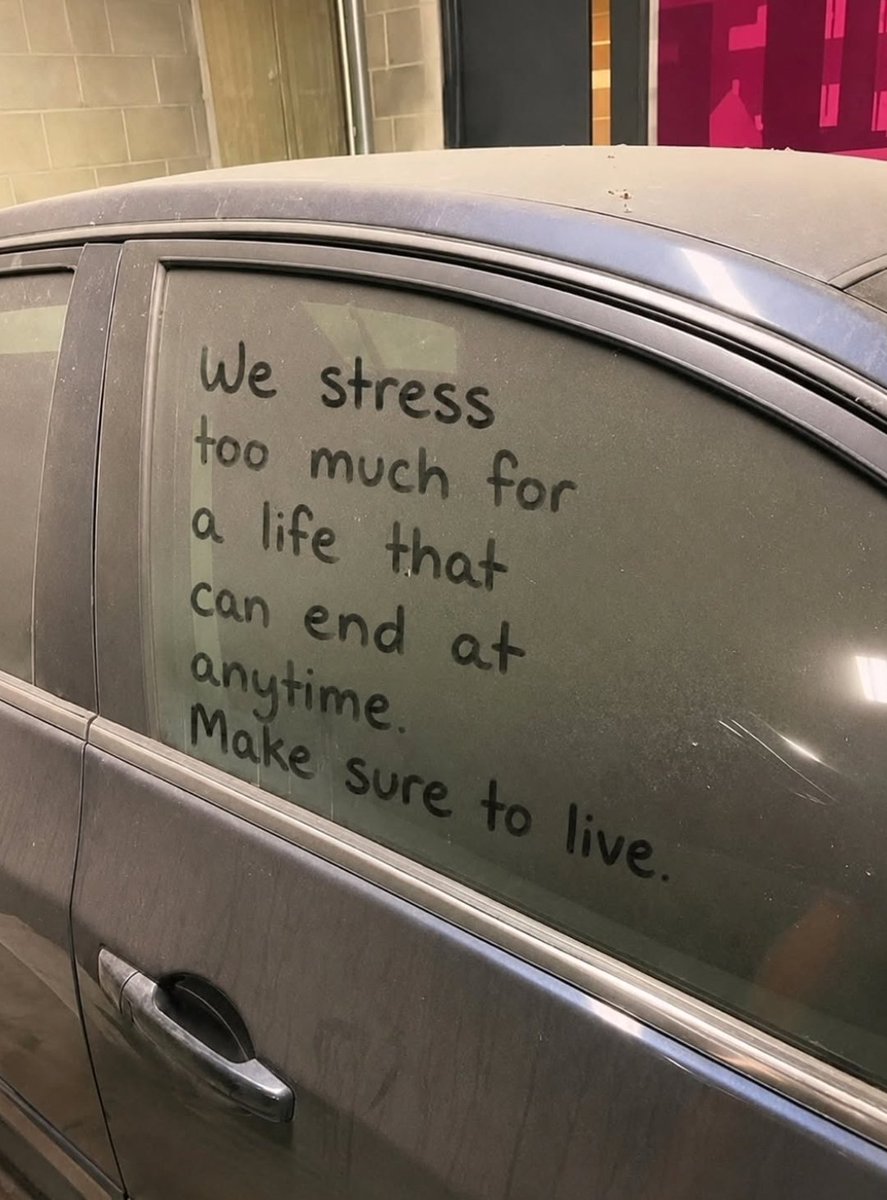 PsycheWizard's tweet photo. Make sure to live life to the fullest.. ✌️ https://t.co/fAMCaWOL37