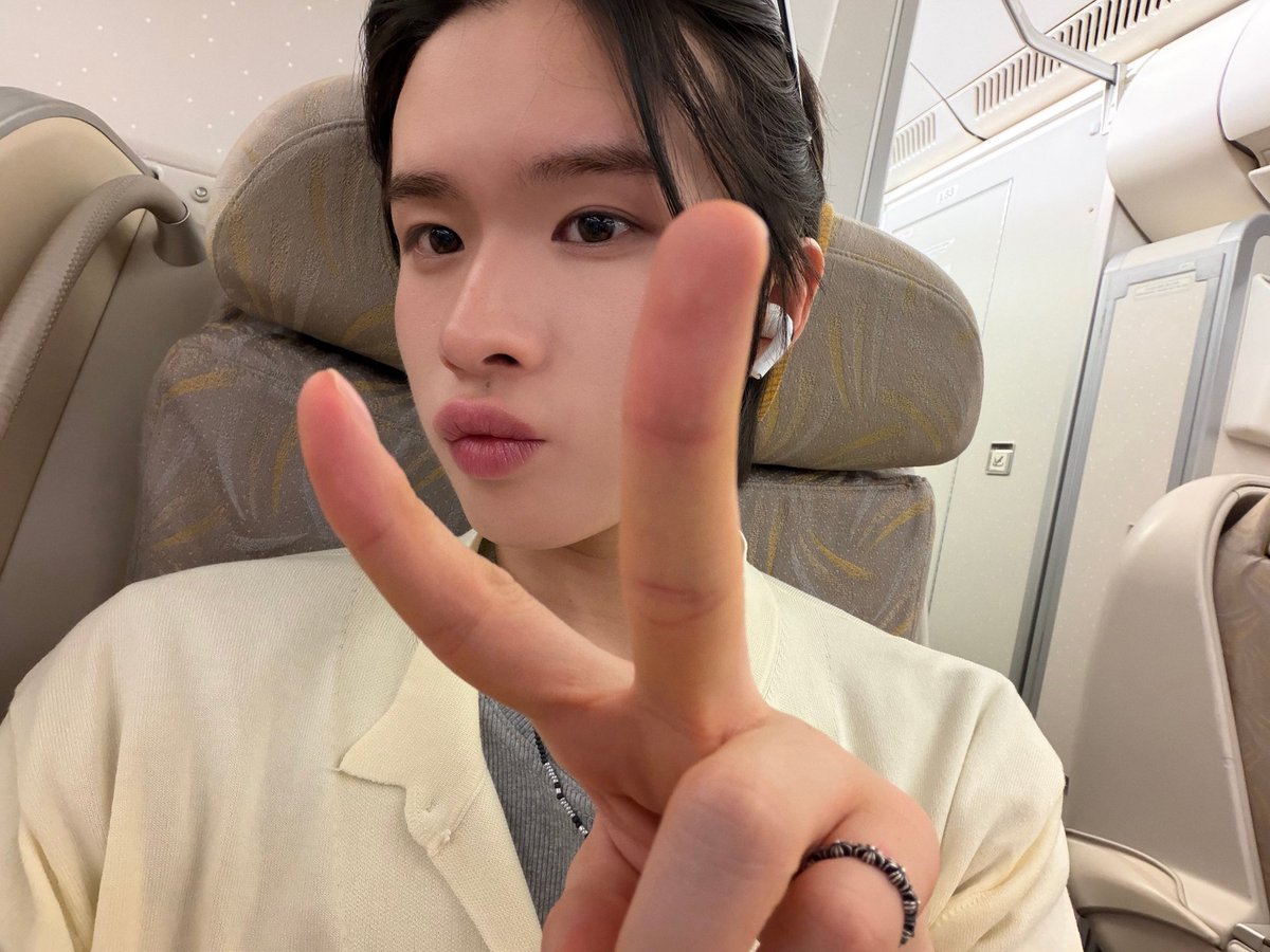 TWSLATION_'s tweet photo. [260710] #KYUNGMIN WV POST

🐹 : 🐻Thank you for being with us for 900 days🫶

#경민 #TWS #투어스 @TWS_PLEDIS https://t.co/A5GUtDArwa