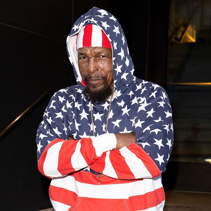 MrsDanielleGill's tweet photo. Actor and legendary wrestler @MrT has refused to back down for his love of Jesus Christ, instead publicly urging everyone to “praise His Holy Name.”

“Since we are ‘One Nation Under God,’ let us continue to think and praise His Holy Name… Thank you, Jesus.”

Amen. Praise God. https://t.co/fJiphsWqlb