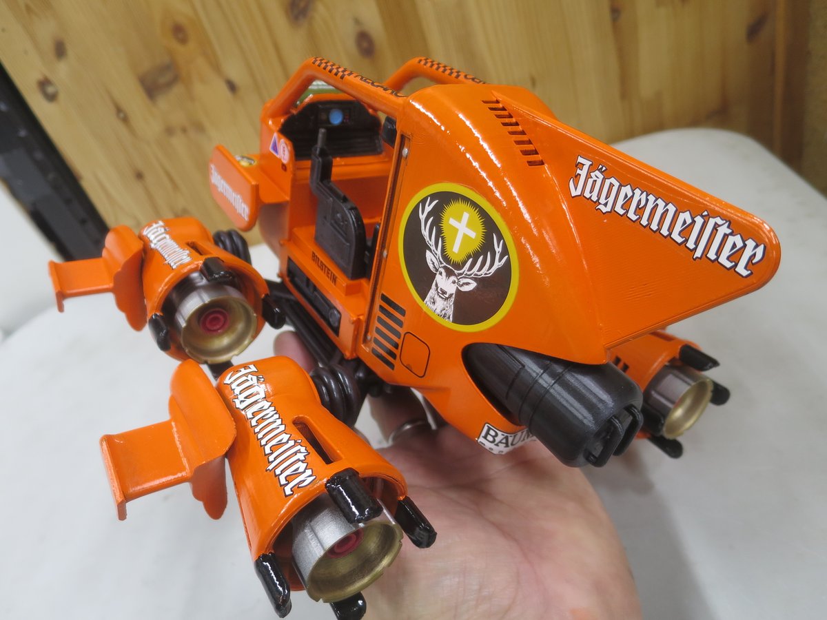 mitarashilab's tweet photo. フィギュアは付属しません。
脚部は倒立と飛行（ホバー）スタイルの可動可。
バトルとレーサー2タイプのパーツが付属します。
ミキシングして更にオリジナルにしてみても面白いかもしれません。
25cm四方の比較的大型モデルになります。

来週以降Youtubeライブでワンフェス発売商品ご紹介予定。 https://t.co/5muFI29sDk