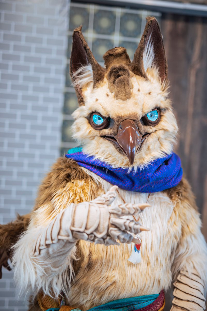 eclairius_grif's tweet photo. It's been getting hotter lately... Let's both take good care of ourselves.

📸@nightmare_chama 
#FursuitFriday https://t.co/82LO5j4o5C