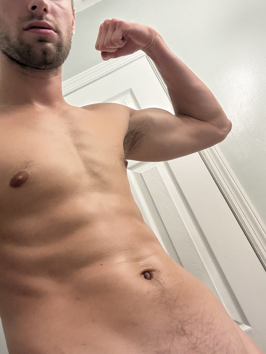 Liam7959's tweet photo. Milk me dry #nsfwtwt #sext #esex #bwc https://t.co/q2DNJDM94E