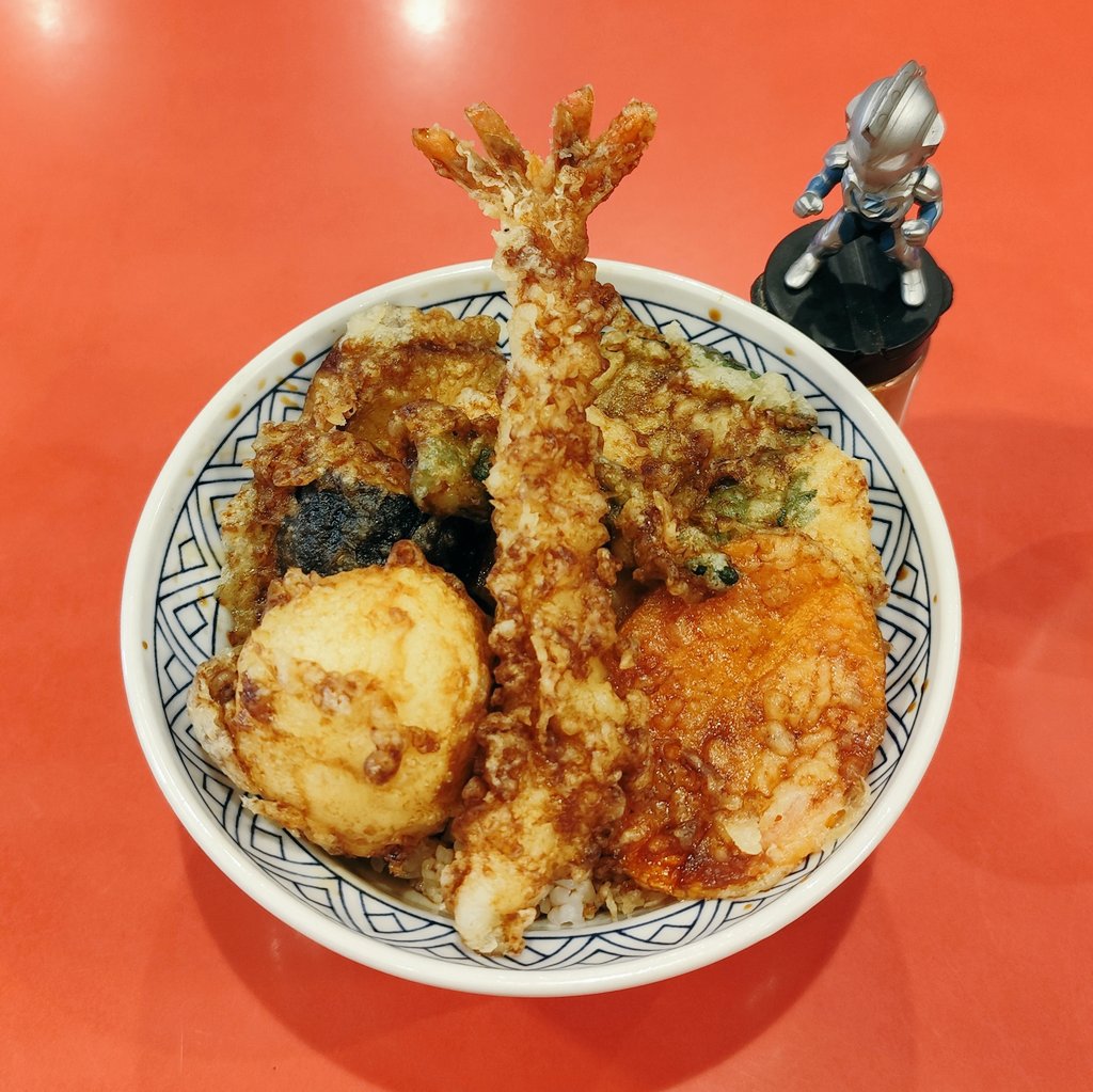moeko_m78's tweet photo. 天丼を食べた😋 https://t.co/aL9uB6AHgD