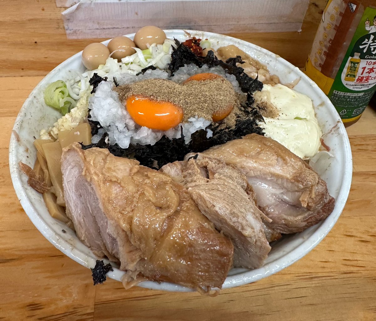 zuruzuru_raiden's tweet photo. ハイマウントM
サマたれ🍜

暑いから冷たいラーメン助かる〜
今日は豚が神🐷みんな豚増ししよう‼️
七夕祭りの前にハイマウントM七夕祭りの帰りにハイマウントM❗️ https://t.co/1E1etDBkUN