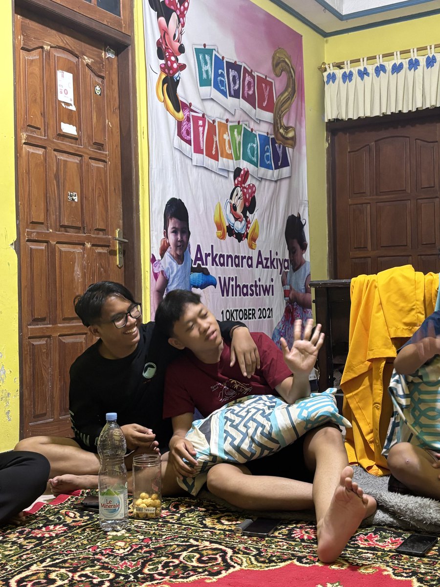 suppayappa's tweet photo. overall seru bgtt, so lucky to have y'all guys https://t.co/kysg7G7qHp