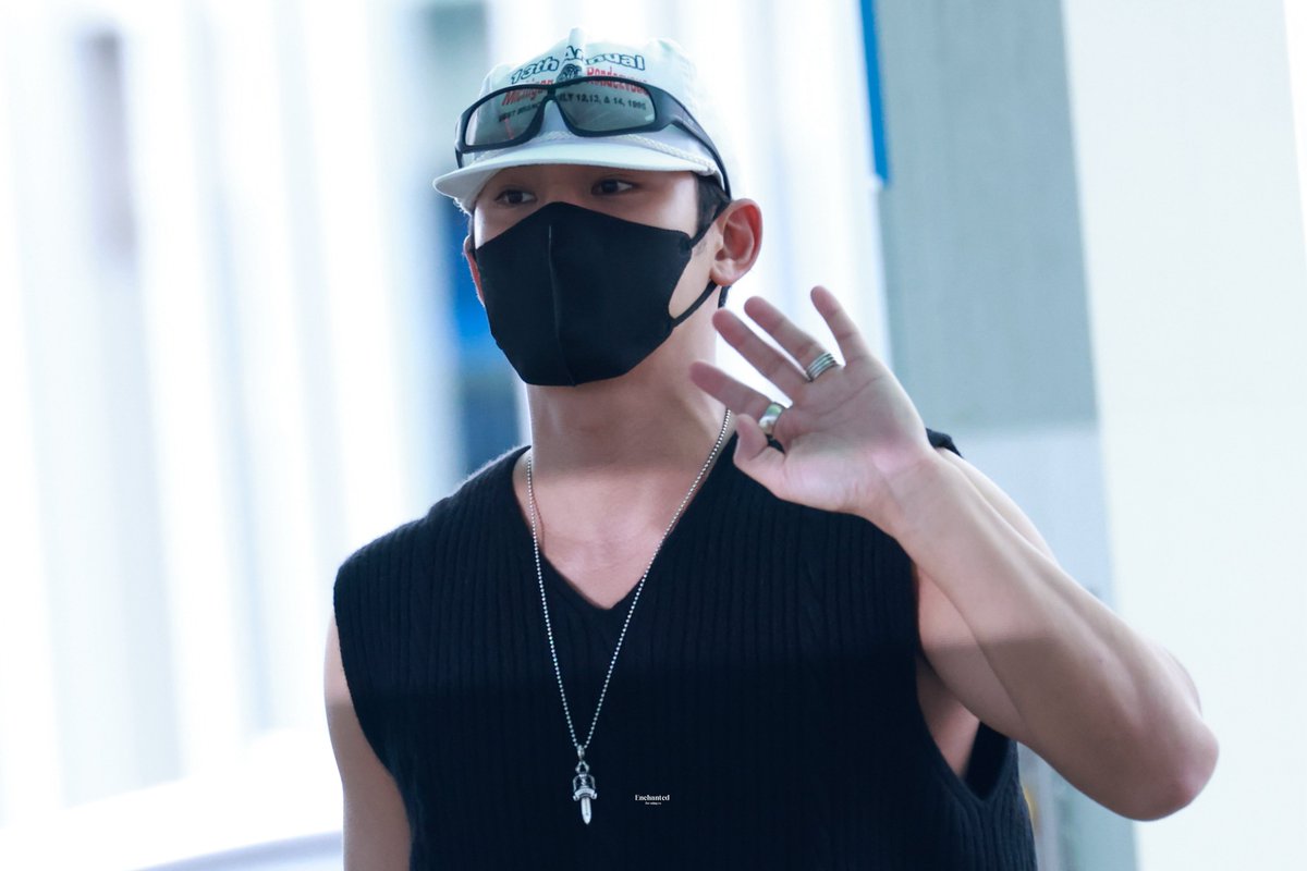 enchantedtomgyu's tweet photo. 260710 ICN

#세븐틴 #SEVENTEEN
#민규 #MINGYU #ミンギュ https://t.co/eNzPHNHN4F