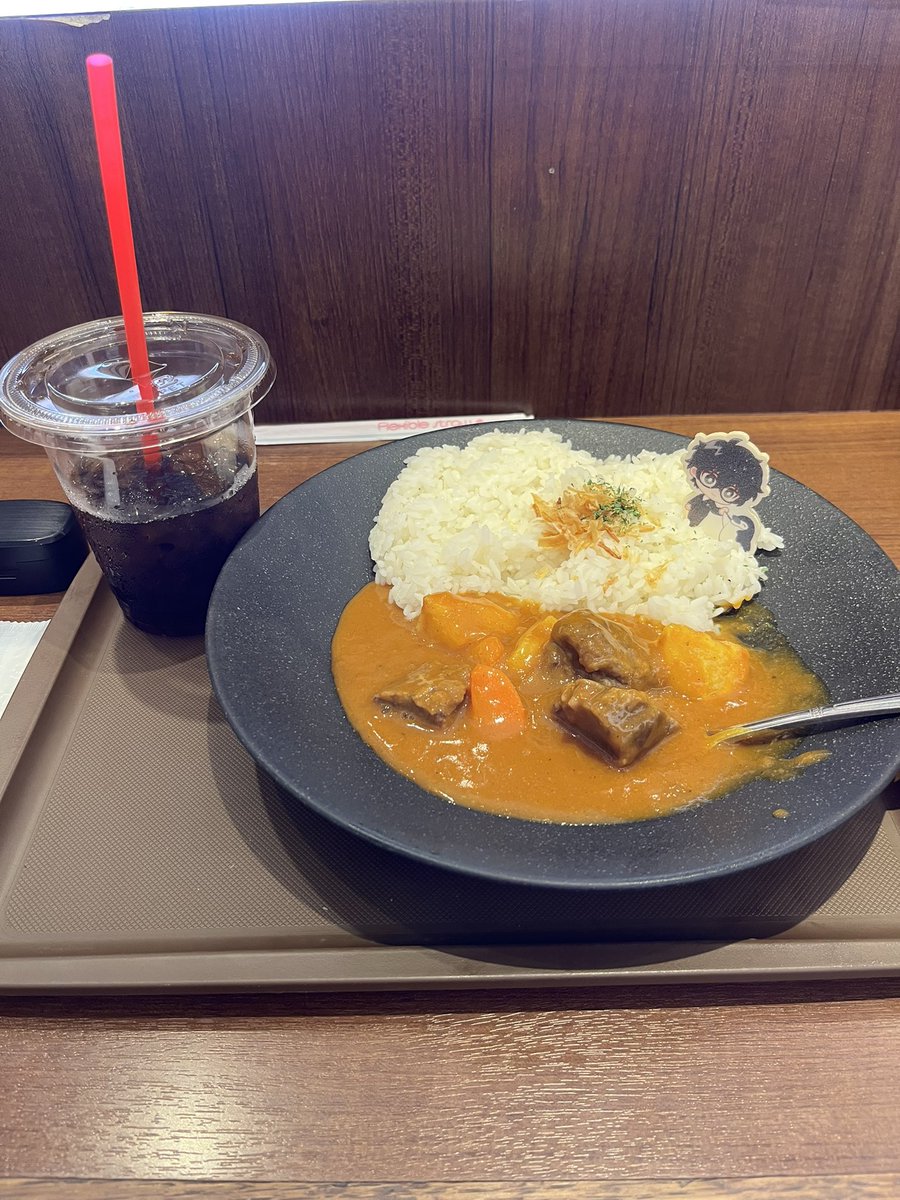 39oomikami's tweet photo. ルブランコーヒーとルブランカレーを
ルブランのBGM聴きながら食べる贅沢 https://t.co/GtJIIj9TVq