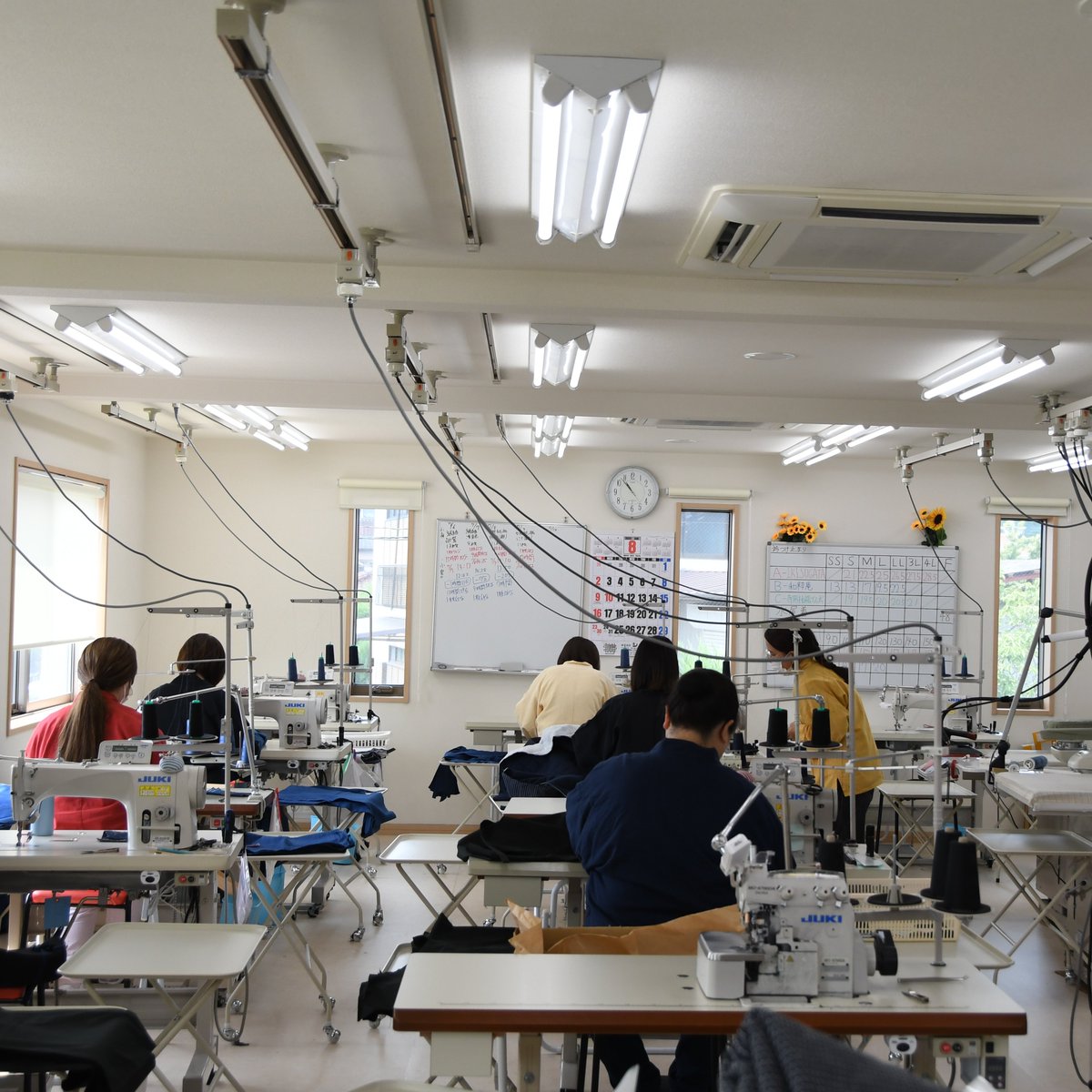 wasuian's tweet photo. 群馬県桐生市で作務衣を作っている会社です。
国産企業がすごくバズってるって聞いたんですけど、
合ってますか？
日本の衣類なら、日本製のものを着たいですよね。
作務衣だけでなく、甚平や袢天、コーディネートに合わせられるバッグなども作ってます！ https://t.co/x6ooYZ0Dmd
