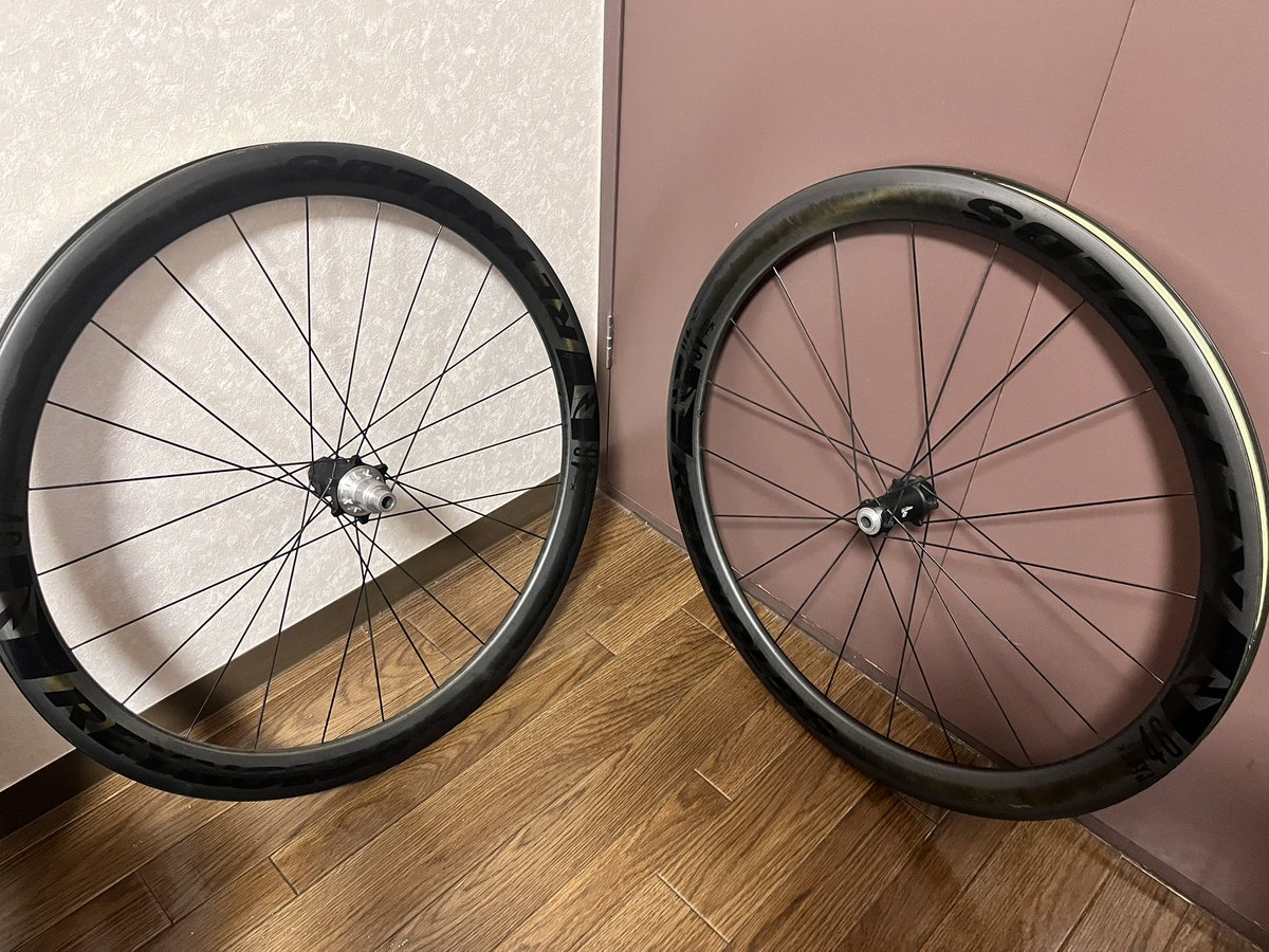 nidanoaka's tweet photo. #ロードバイク物販 

REYNOLDS BLACK LABEL 46 pro DISC SRAMフリー
9万円‼️‼️‼️‼️‼️‼️
かなり美品で状態いいです https://t.co/sUqT0gh1Wx