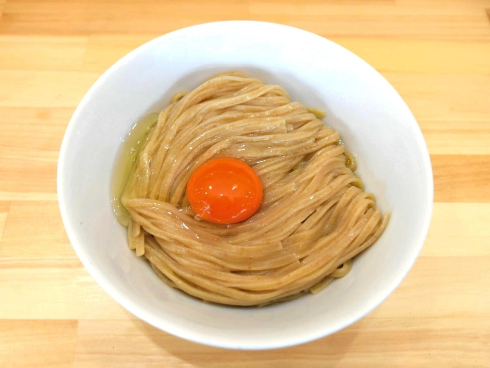 kobeshinbun's tweet photo. 加西のラーメン店「桐麺」がベトナム初出店　店主こだわりの一杯で挑む　現地食材で味監修、作り方指導
https://t.co/MB7RDBYmkX

ラーメン店主の桐谷尚幸さん（４４）＝加西市北条町西高室＝が考案したラーメンが世界に進出した。５月下旬、ベトナム・ホーチミン市にラーメン店「桐麺」が初出店。 https://t.co/Sqiuvx8yYB