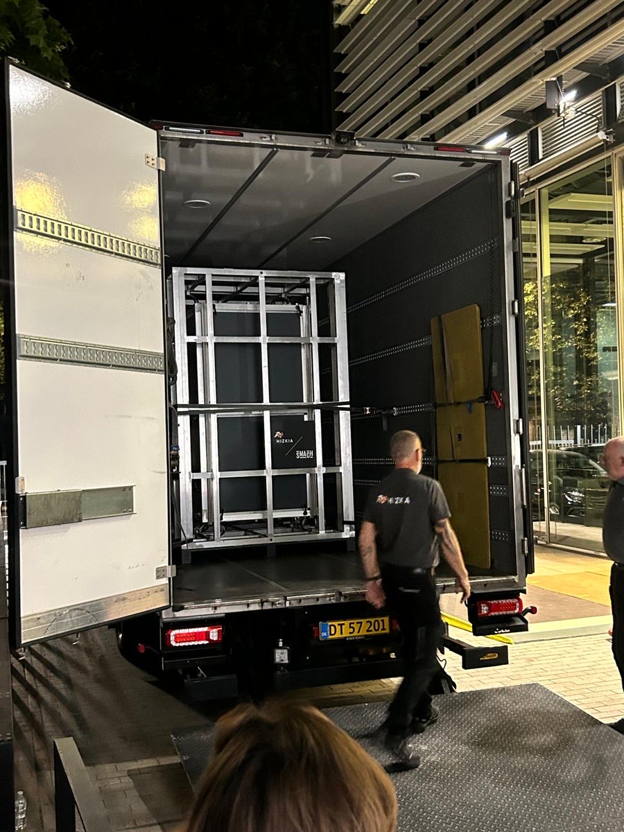 George_Osborne's tweet photo. I can confirm that The Bayeux Tapestry has just arrived safely and securely at the British Museum https://t.co/5FCflDpId1