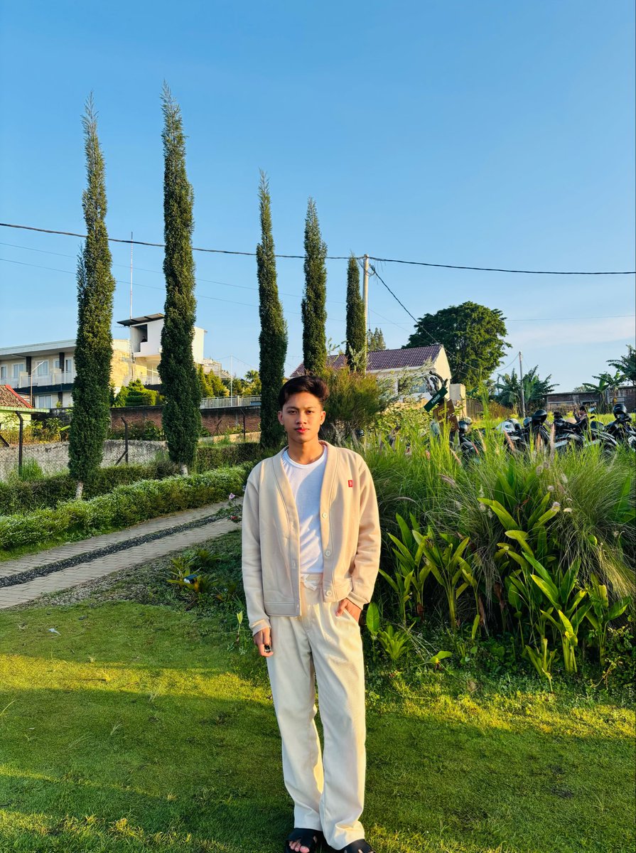 trixsamsang🧜‍♂️ tweet media