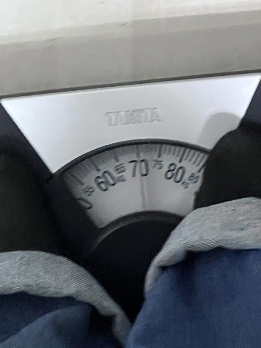 Kunnigar_'s tweet photo. จาก 70 ในวันนั้น สู่ 65.60 กก. ในวันนี้ ผ่านไป 1 เดือนครึ่งแล้ว ออกกำลีงกายบ้าง เดินบ้าง และจำกัดการกิน (IF) ไม่ง่ายเลยแหละ เก่งมากแล้ว กรรณิการ์ #ควบคุมอาหาร #ลดน้ำหนัก https://t.co/2fn74Qpw7Y