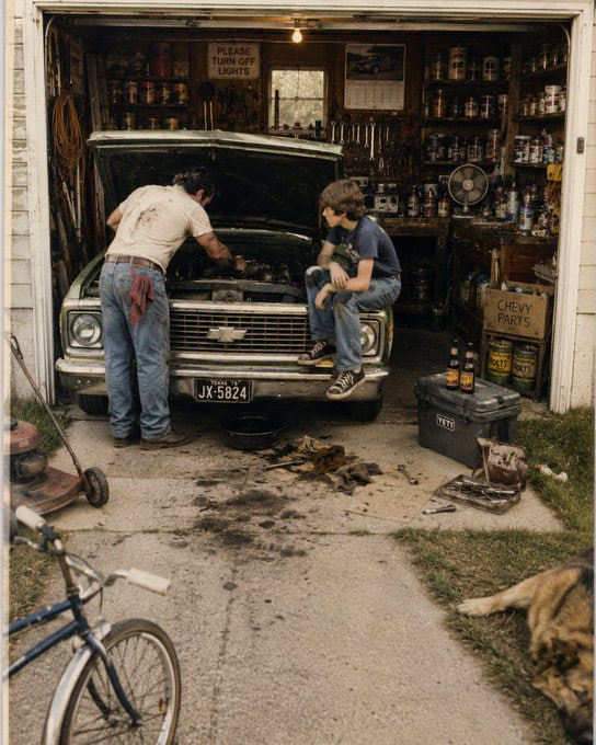 Sofia50020Sofia's tweet photo. One thing in this 1978 garage shouldn't exist.

Can you spot it? https://t.co/xC6F8rplz1