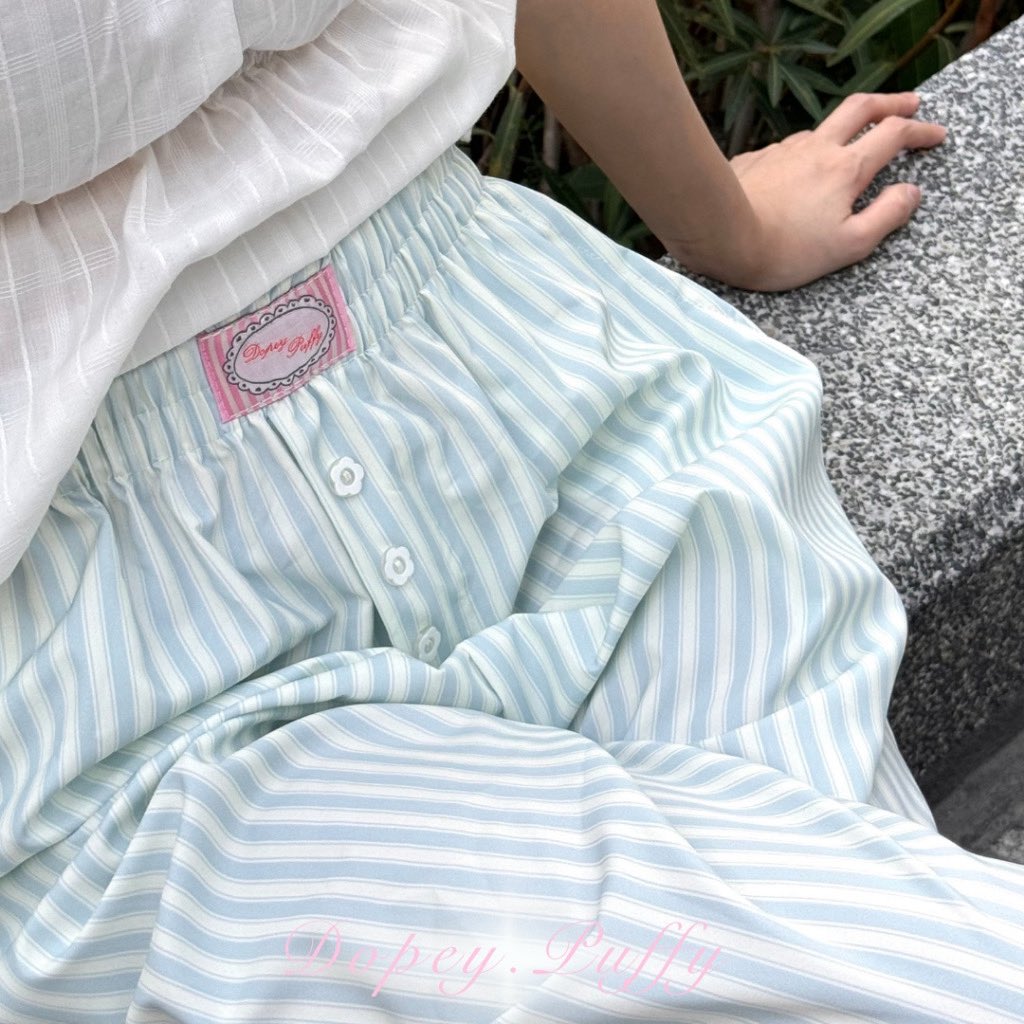 llessuis's tweet photo. ⠀⠀
♡ Dopey.Puffy / Candy Pants 
กางเกงขายาวลายทาง เทสดีมากใส่สบายย
ในราคา 1xx บาท ดือมากกก 🫶🏻

♡ พิกัด : https://t.co/OUnMNldyDC

#กางเกง #กางเกงแฟชั่น #กางเกงมือสอง https://t.co/YmbUgbVgPb