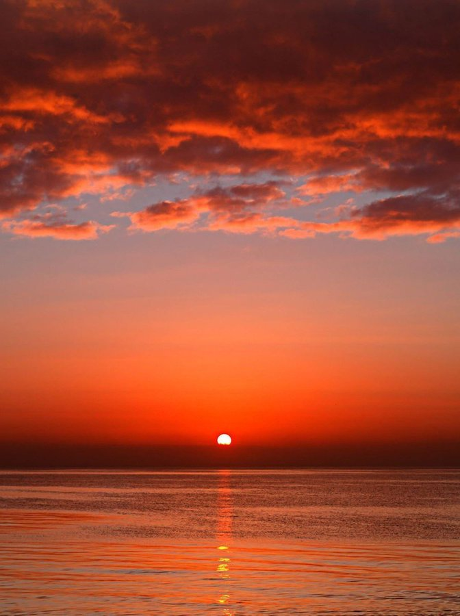LenzFieldSports's tweet photo. The sunset view is truly beautiful. https://t.co/xR5camg8Cp
