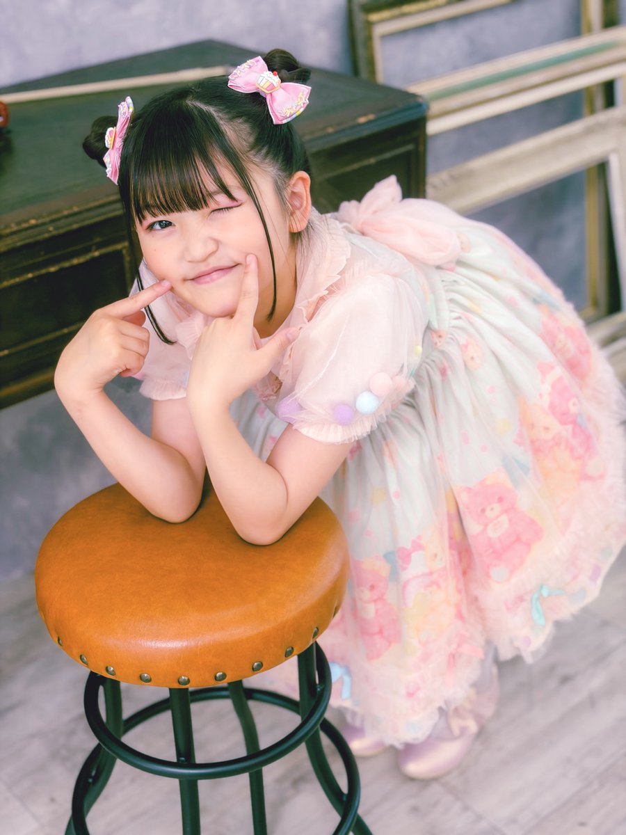 vz_ex's tweet photo. 2026年7月某日 スタジオシロネコ
カワイイの限界を超えた可愛さですね💖
ういママに好みを把握されてる🫣
ちなみに
四葉みるく @miruku_6005
ちゃんのおさがりだそうで😘
#モニベル撮影会 @monibell_photo
#モニベル @morningbell_inc
#TeamEnjoy
うい @u_z_chan https://t.co/ymQno23pA8