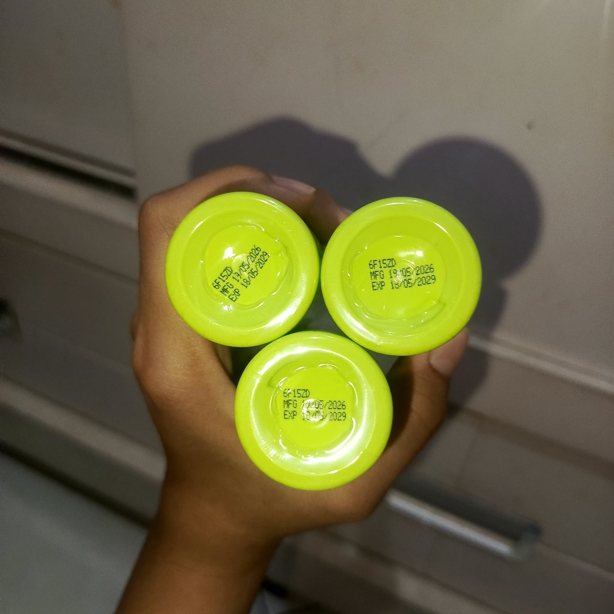 iuwacth's tweet photo. (NEW) Get a Grip Setting Spray Dazzle Me - Dewy Fix hijau/ijo
💰26k
exp: 2029

pengiriman by 🍊 https://t.co/i6P03VIezL