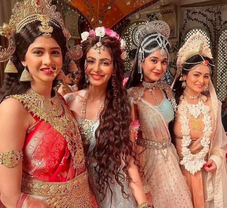 ParavatiD73413's tweet photo. Shiv sakti Show |🚩🌷🌹⚜️🔱 https://t.co/GU3R2jTt5N