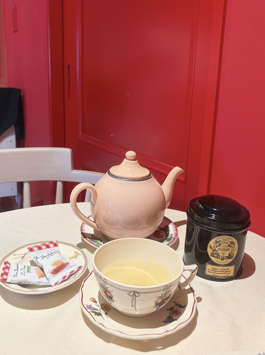 ks_tea_room's tweet photo. カフェ ラベル／愛知県名古屋市

フランスアンティークに囲まれた優雅な空間で、本場のモーニングとマリアージュ フレールの日本にないフレーバー「パリ　マレ」を堪能。素材へのこだわりが詰まったモーニングは格別でした。 https://t.co/W3Hal1nfZh