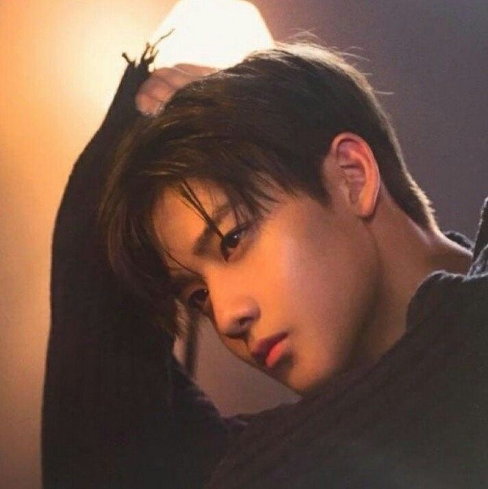 baelov8's tweet photo. 잘생긴 배진영 https://t.co/Q93cvCwF0Z