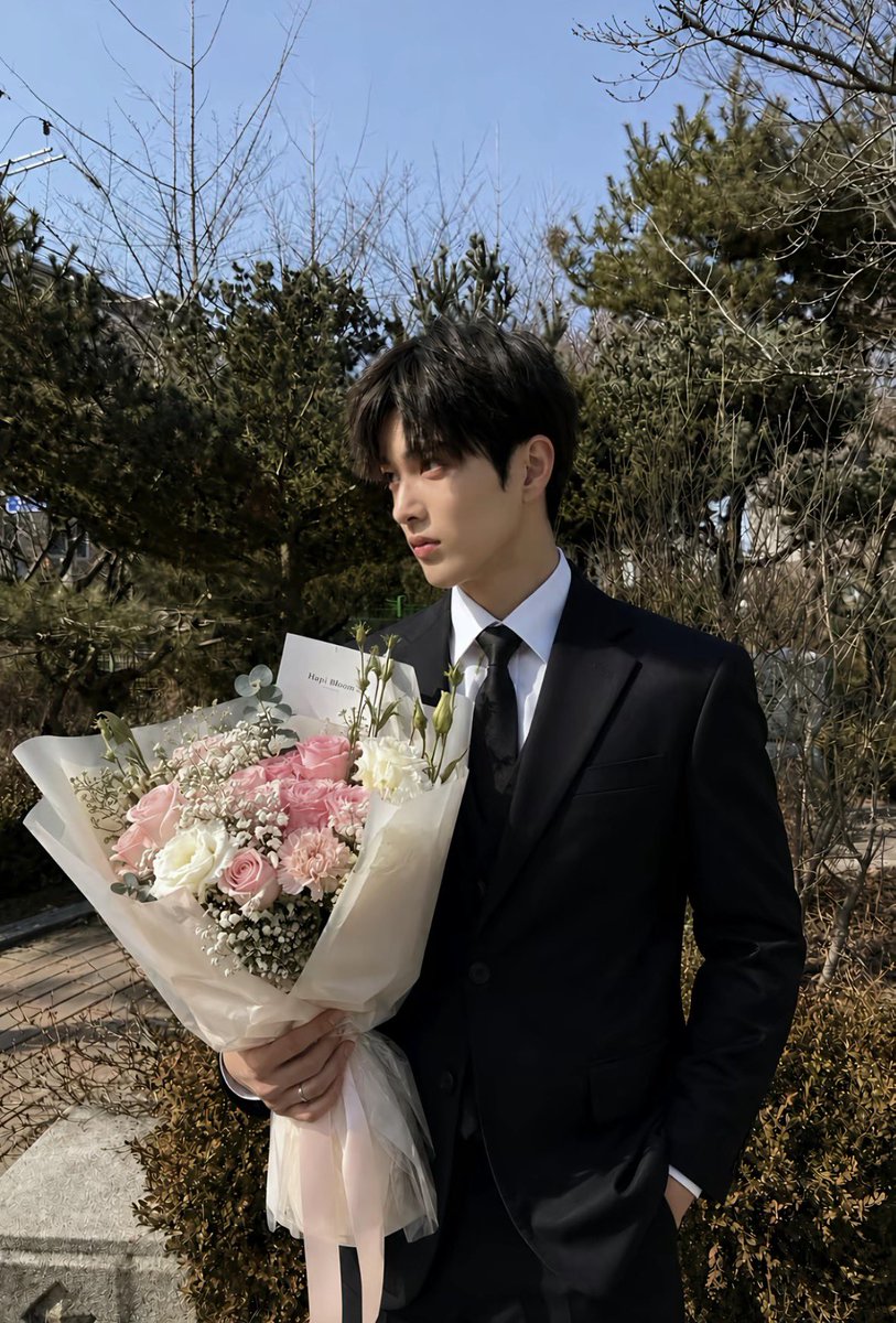 S2_D_214's tweet photo. 미친듯 https://t.co/MqIDBmpKYI