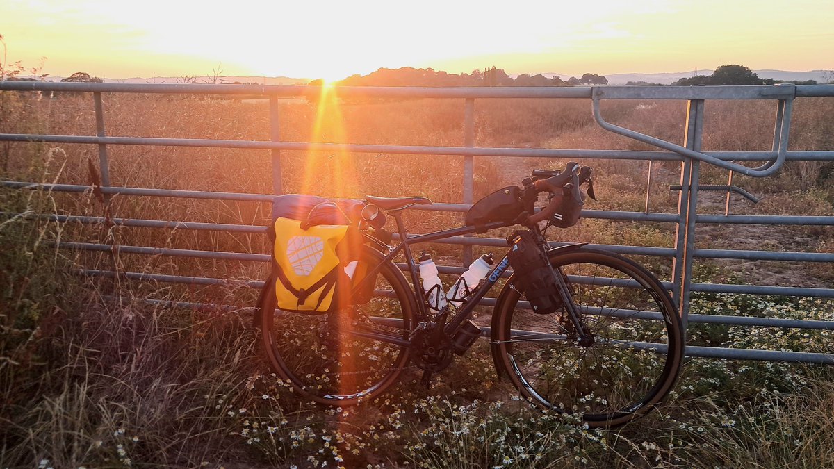 CB_cycles's tweet photo. .... then all that was left was to take a hydration break and head home 🚴♂️🥵🍺😎🌅👍 #cycling #GenesisBikes #LEJOG https://t.co/IHEt3WjFCR