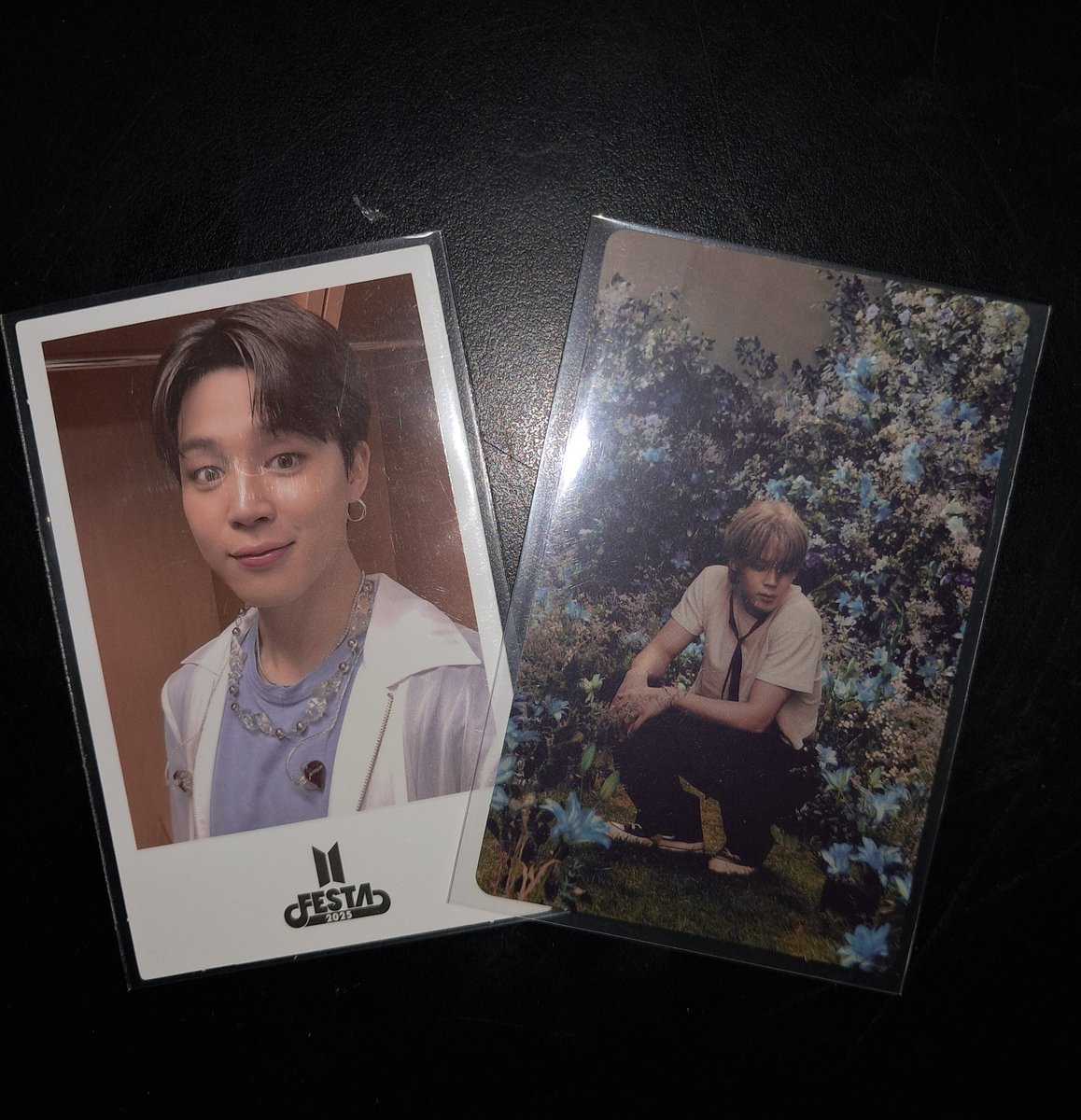 pjmector's tweet photo. VENDO/VENDA

Photocard PTD Live Namjoon, Yoongi, Taehyung e Jungkook: R$30 cada + frete
Polaroid Jimin BTS festa: R$25 + frete
 Jimin muse KakaoTalk: R$140 + frete

😽 feedbacks no fixado https://t.co/mOrNVLS1Fr