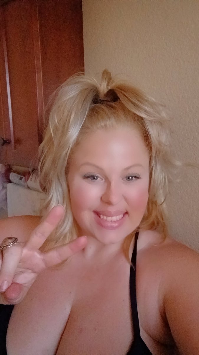 WildflowerPoppy's tweet photo. XOXO https://t.co/sBXUQdtFaV