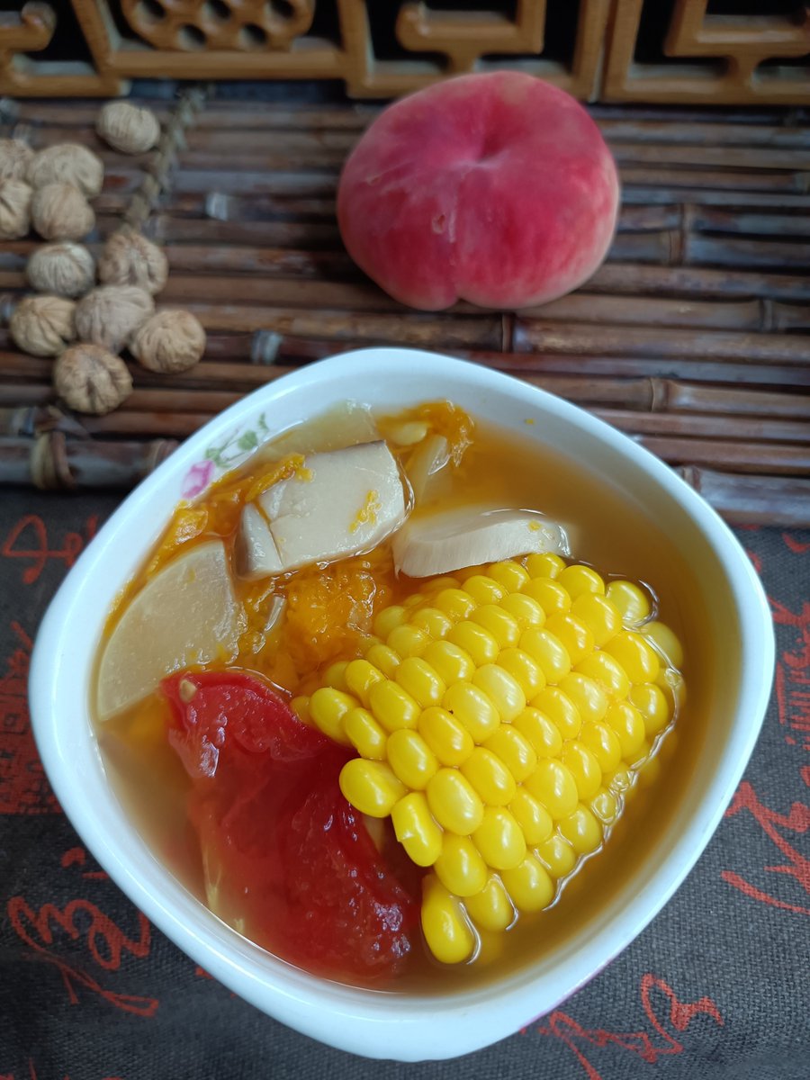 ChereElyrmnp's tweet photo. Fresh seasonal veggies just in! Grab crisp asparagus, sweet corn and ripe tomatoes for your weekend meals . https://t.co/6WJrhW3LrO