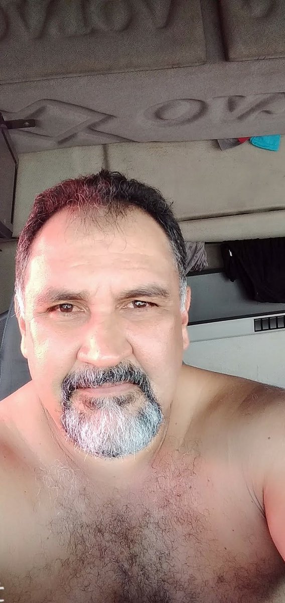 queroumcu's tweet photo. Caminhoneiro 50tão mineiro! Lindo pra casar!!! https://t.co/oWetVjbq1u