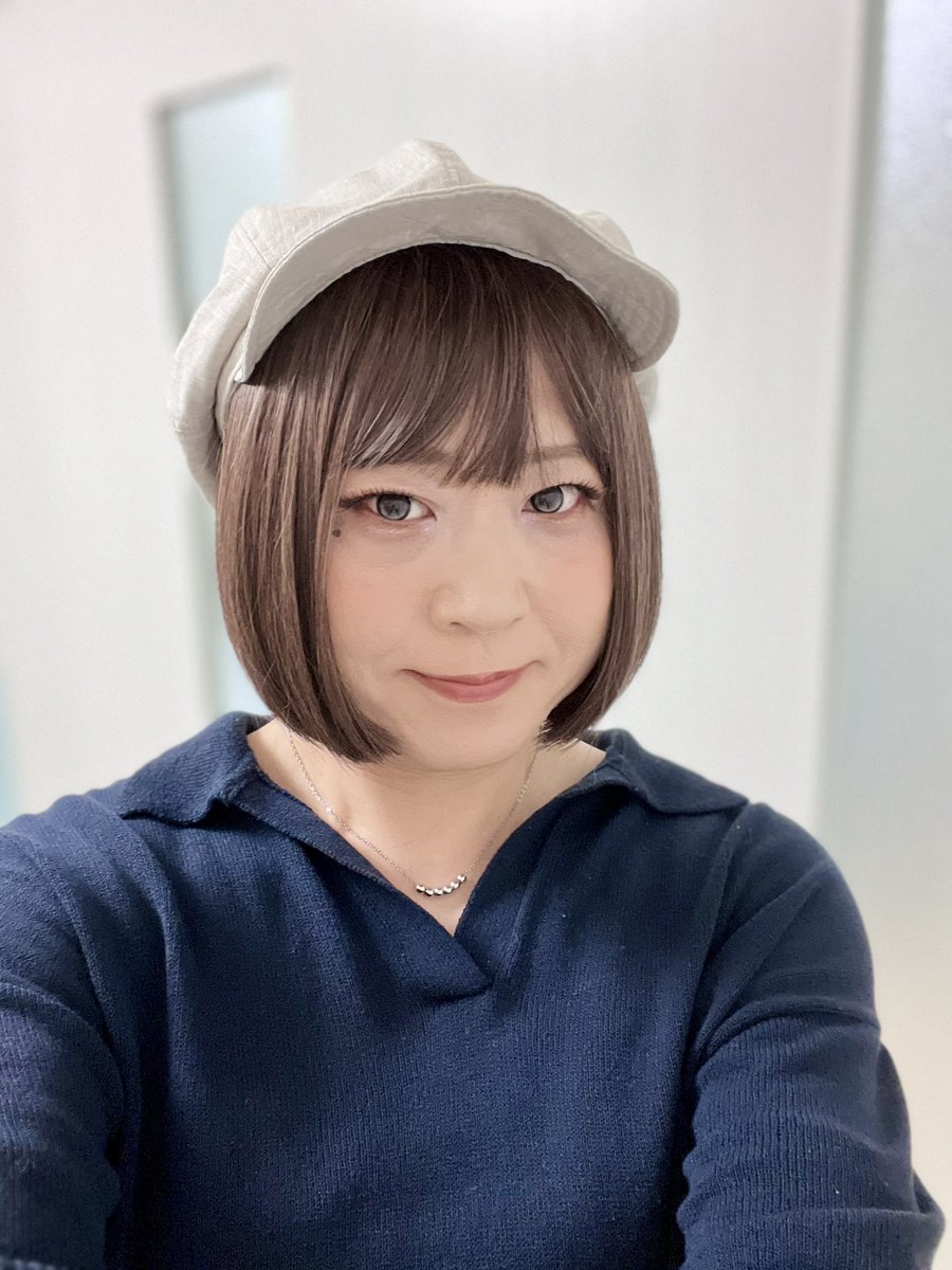 iisakurakoii's tweet photo. #アラフィフ #女装 #無加工 

新しく買ったカラコンが思ったより青なので、どうメイクするか迷った😣ブルベピンク系にしようかと思ったけど、あえてイエベオレンジ系にしてみた。多分間違えた😅 https://t.co/Wmp3Z8YOmp