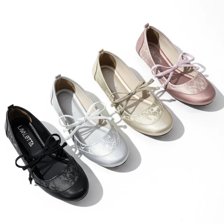aecherries's tweet photo. Cewe-cewe wajib punya minimal SATU sepatu model begini sihh 🥹🤍
cocok banget dipakai kuliah, ngantor, jalan-jalan, atau acara formal 🫶🏻 https://t.co/tCTwpr0Q5W