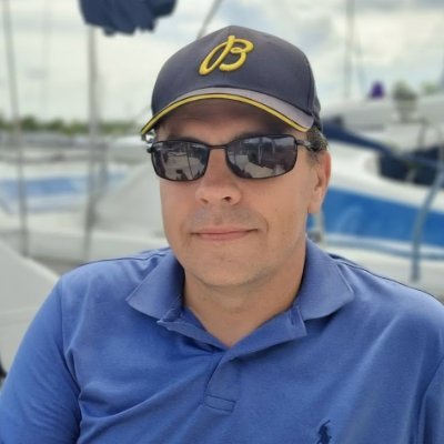 Papaja360's tweet photo. i jeszcze ta fota na lodce, cudo https://t.co/JGDRXsEisM