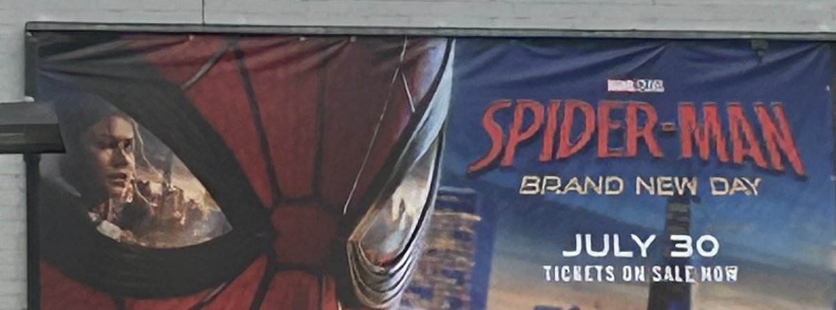 thairon97's tweet photo. This is the month that @SpiderManMovie is coming https://t.co/WbPXJTwpne