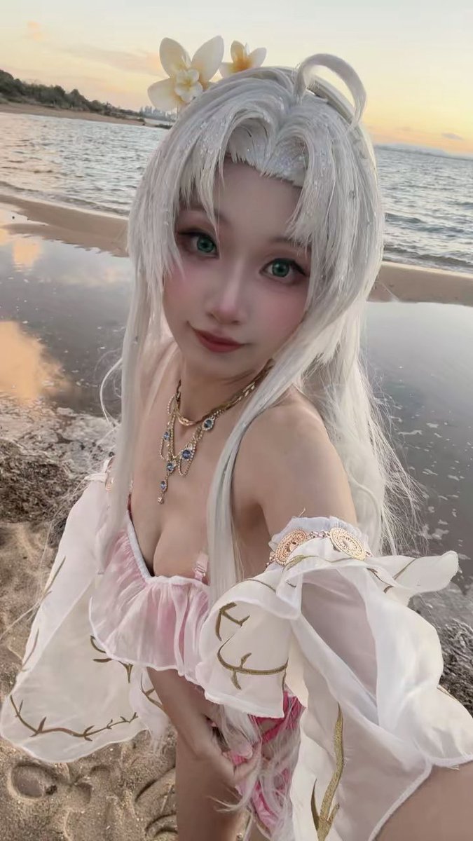 kawa__cos's tweet photo. 「モンテリファミリーの次女。優れた審美眼を持つ投資家。」

#cosplay #コスプレ 
#鳴潮 #wutheringwaves #珂萊塔 https://t.co/h14k9oAiG8