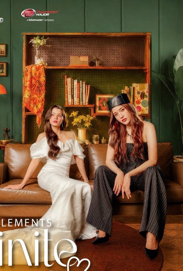 FBlowkey's tweet photo. THEY LOOK SO FREAKING GOOD HELP https://t.co/mJKiNEvHRq