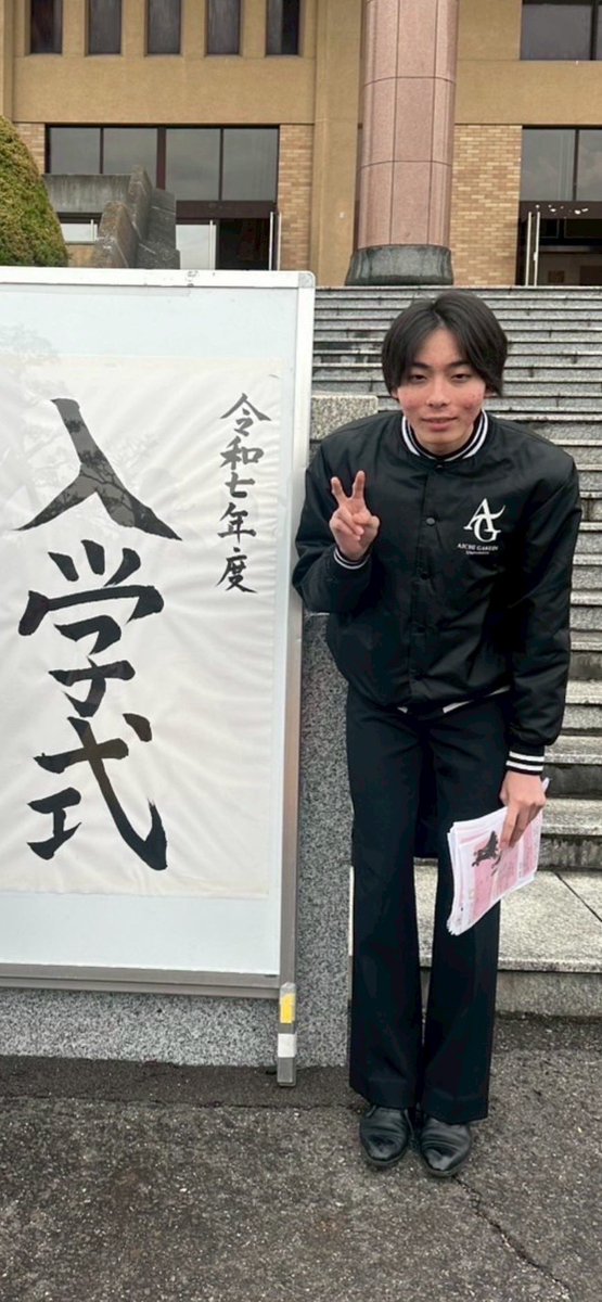 meidaibuken's tweet photo. 【St,200 みきちご】

🍂ミキハル
心は狭いがホールドは広い。底辺飲みの底辺の部分そのもの。フロアに立った時と酒が入った時は人格が変わり、その時の記憶は全て飛ばす。 https://t.co/UVroSE35sq