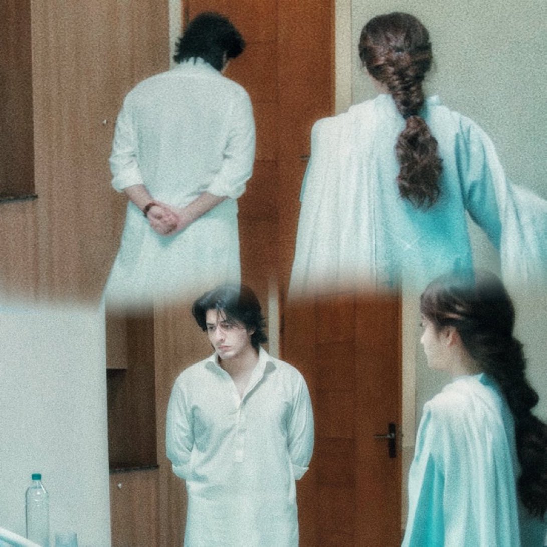 zeazzss's tweet photo. theyre always matching they look like such angels <3 #zanjeerain https://t.co/Z8ylFlKRQY