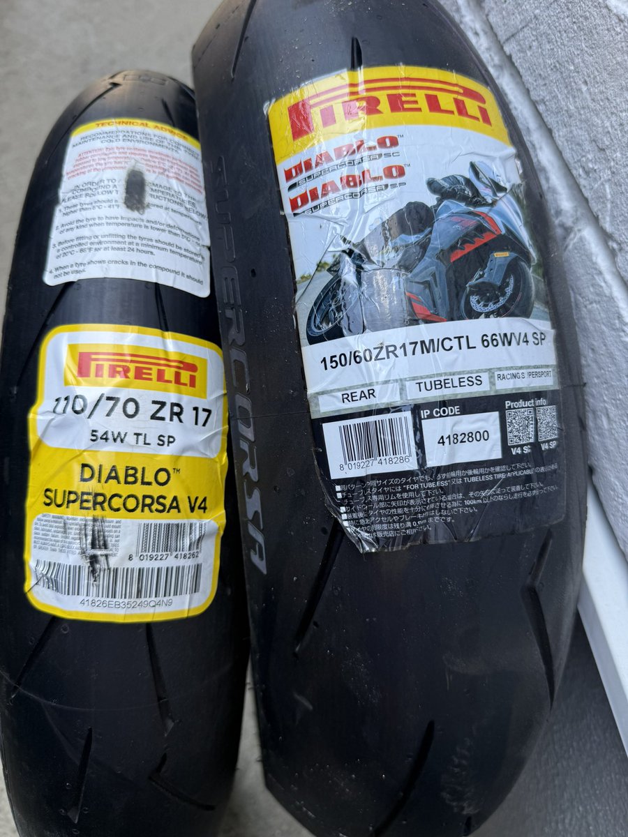 jr_46vr's tweet photo. スーパーコルサ110/150 V4 SP
40,000円。
欲しい人いたら。 https://t.co/Ai9CN2Gb6k
