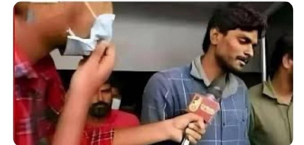 Sugumarramacha3's tweet photo. Ada ponga da 🚶🚶 https://t.co/65bcR7tAgL