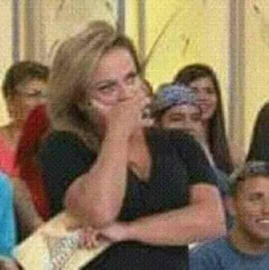viniresende's tweet photo. Eu tô passado com a entrega da Plane Jane e da Q no Project Runway https://t.co/xO54zdxt7r