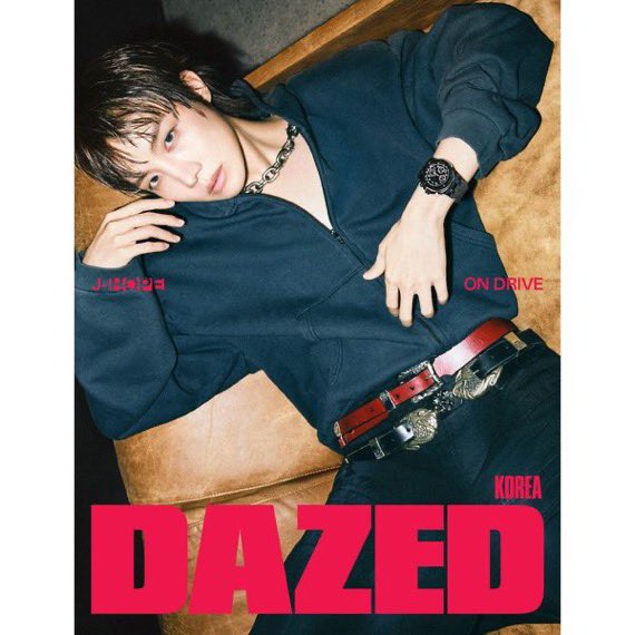 Hermosaloves00_'s tweet photo. DAZED MAGAZINE 
JHOPE FEATURED 

✨SERIES  : ON LOVE / ON TIME / ON SUNLIGHT 
✨EST Berat : 400 gr / pcs 
✨Harga 
Per pcs : 325.000
Per set : 960.000

ETA INA : Pertengahan Agustus 

Yang mau bisa cek di link bio kita <//3 https://t.co/UTSccOhwpV