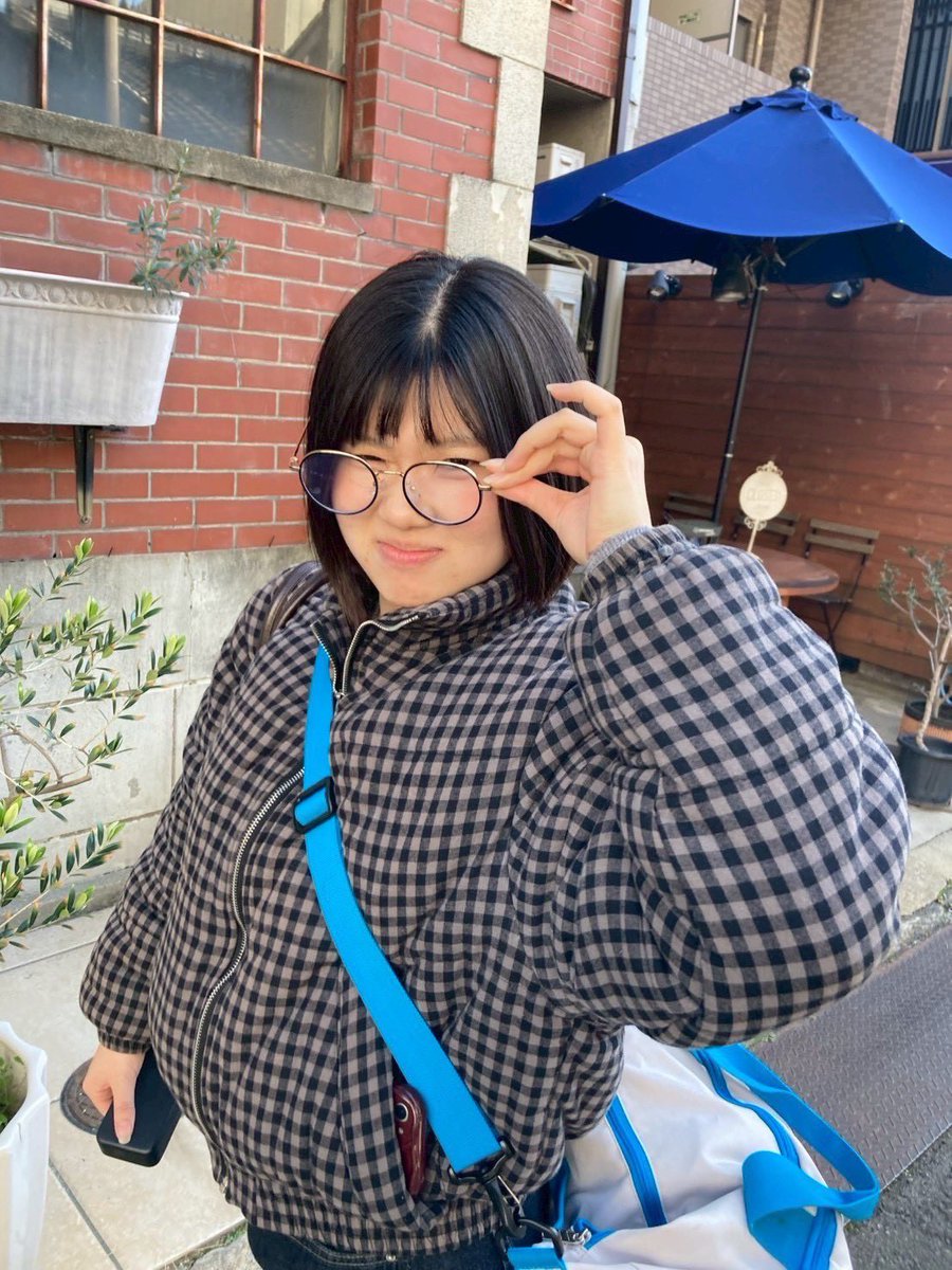 meidaibuken's tweet photo. 🌷はな
真面目すぎるが故に、他人のブラックジョークを深堀りして墓穴掘りがち。終電のための2kmランに先輩を付き合わせたりもする。が、とことん良い奴なので全て許される。 https://t.co/9WmwwFNZ1F