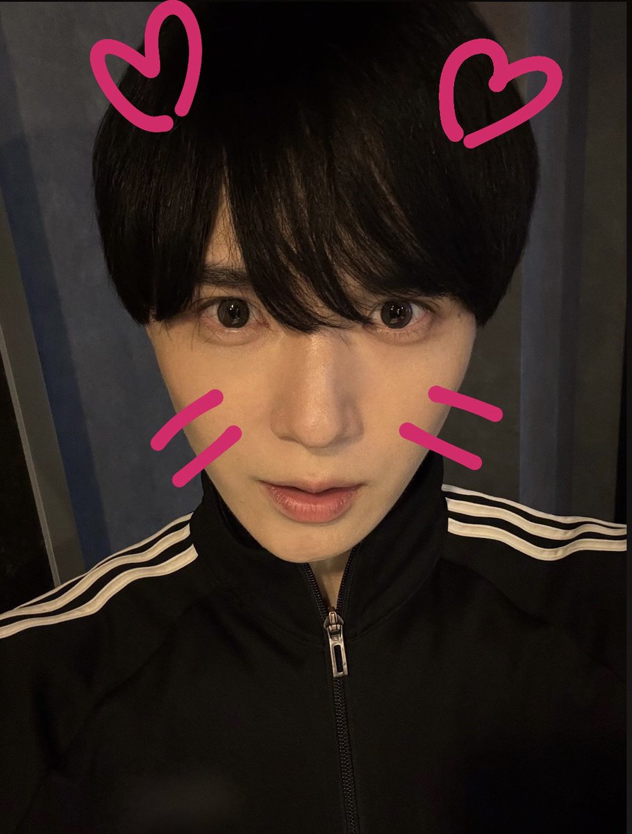 cloudten_member's tweet photo. もうすぐCloud tenとして初めての誕生日👑
今年は皆んなとたっっっくさん幸せな思い出を作れますように！
シアターオープンに向けて
毎日精一杯レッスン頑張ってるから楽しみにしててね🤝

#Cloudten #大和田歩夢 https://t.co/8ivDqaLnsK