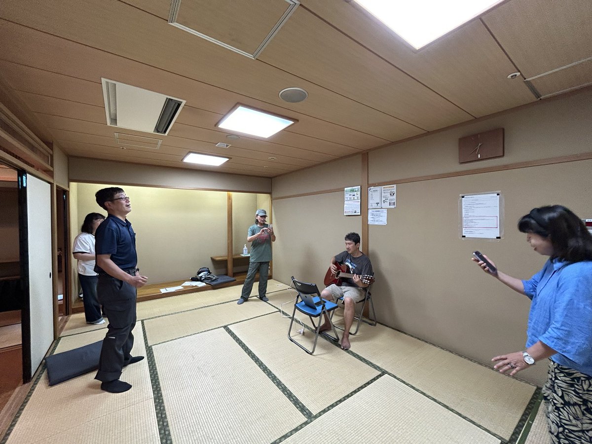 mercilion1114's tweet photo. 「つきつめる」がテーマのワークショップ。劇団員向け。ゲストも迎えてあっという間の３時間でした。 https://t.co/Mas9p6oxjI