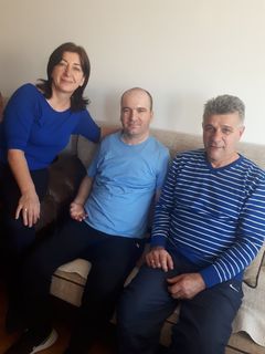 PAndreju45440's tweet photo. Budimo Aleksandrovi mišići i oslonac! Pomozimo mu da sakupi sredstva za preskupe robotske rehabilitacije i terapije koje mu vraćaju nadu u samostalan život.     816 na 3030 za Aleksandra https://t.co/HgXfxy7ciH